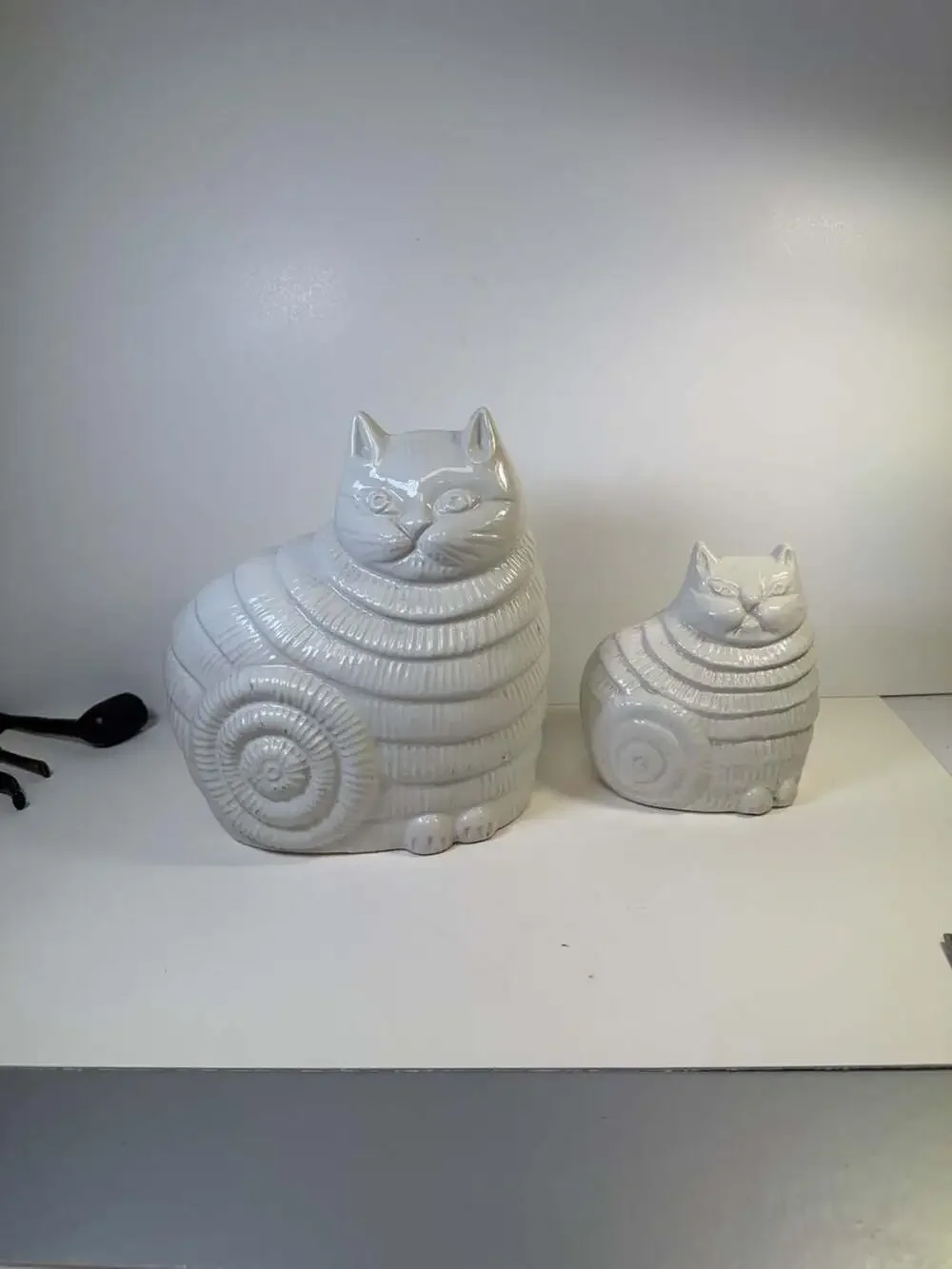 Vintage Italian Ceramic Cat Figurines Set of 2‎